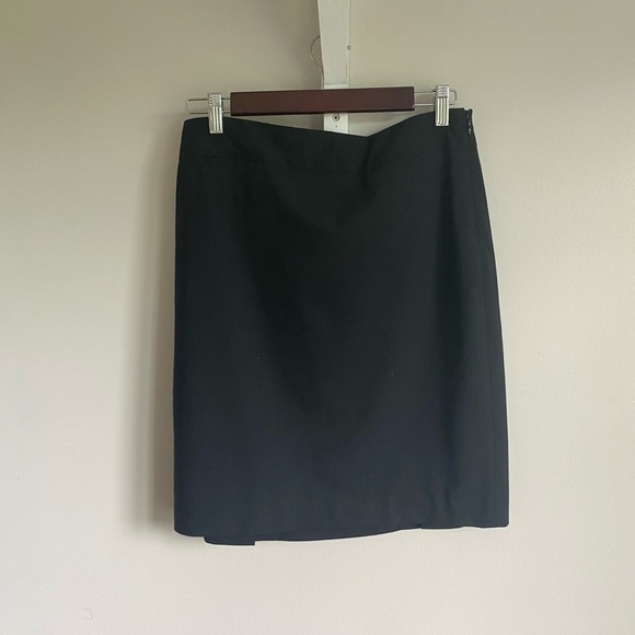 Banana Republic Black Pencil Skirt Knee-Length Workwear - Picture 2 of 3